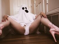 Spooky Ghost Babe - Zip