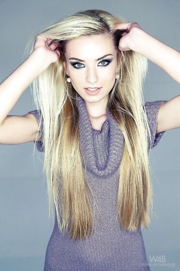 She Is One Of The Hottest And Most Popular Blonde Babes. She Is Diana Fox.
