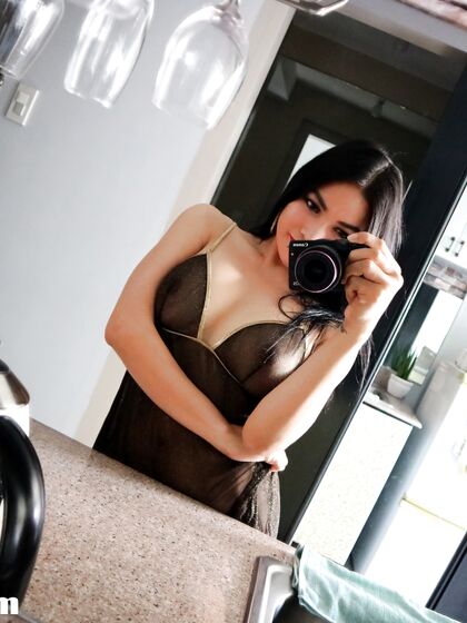 TS Filipina Hot Sexy Mirror Selfie