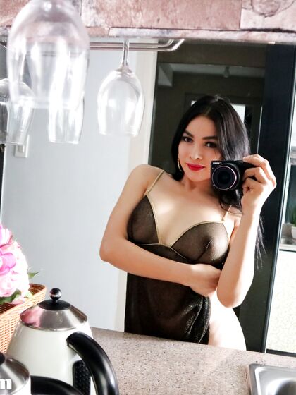 TS Filipina Hot Sexy Mirror Selfie