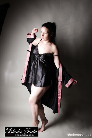 A babe shot by Bhala Sada
