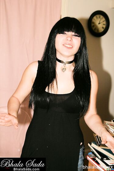 A sexy Bhala Sada Babe