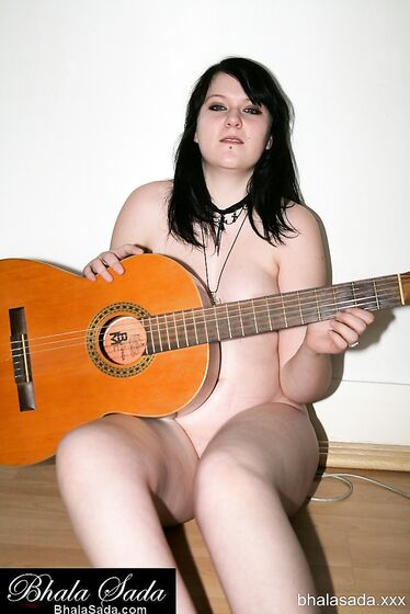A sexy Bhala Sada Babe