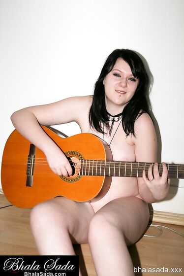A sexy Bhala Sada Babe