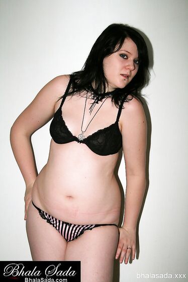 A sexy Bhala Sada Babe