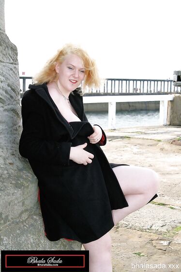 A sexy Bhala Sada Babe