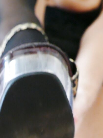 masturbating and panty sniffing in panty fetish scene