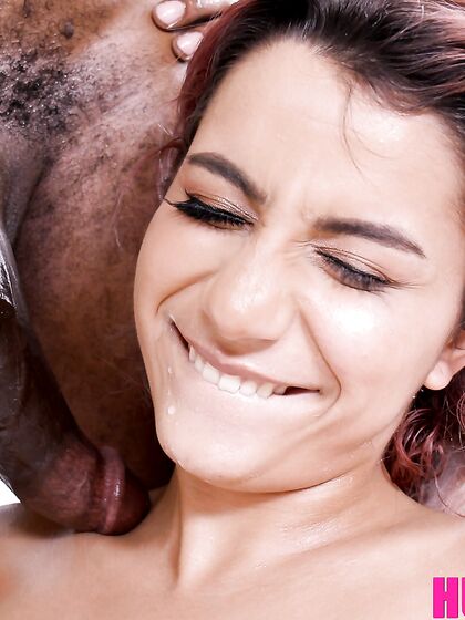 Smiley Masseuse Roxie Sinner Serves Giant Black Cock