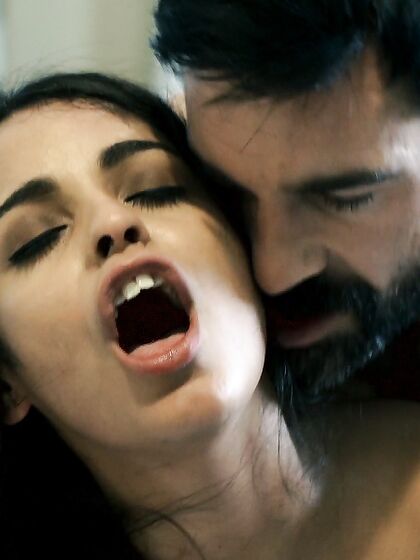 Jaye Summers And Vienna Black Getting Fucked In Turn