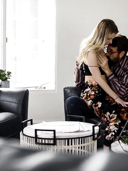 Riley Star Gets Eaten Out And Screwed On Leather Couch