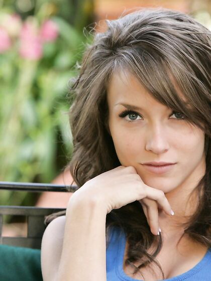 Seducing Chick Malena Morgan Demonstrates Her Naked Body From Every Angle Outdoor