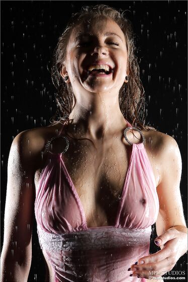 Posing In The Rain Is Her Most Arousing Dream, So Ophelia Loves Revealing Her Body Like That