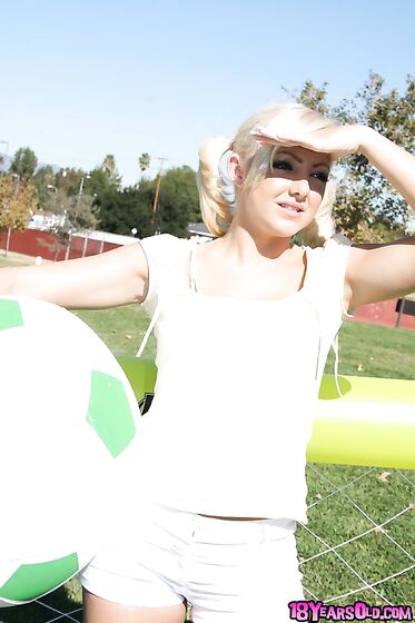 Blonde Soccer Player Lacey Maguire Strips Her Sports Outfit And Becomes Wasted