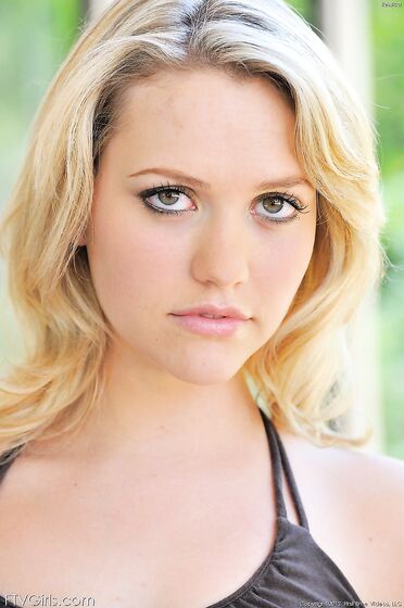 Beautiful Start photos (Mia Malkova)