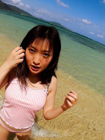 Cute Looking Asian Girl Maiko Kazano Is Stripping Off And Walking Naked Alfresco
