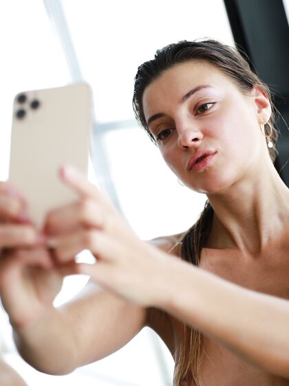 Melena Maria Rya Horny Selfie