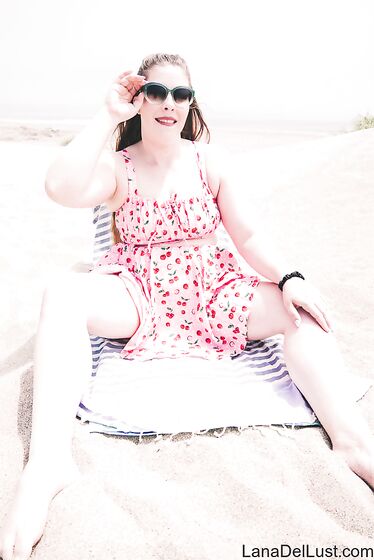 Cherry Kiss Beach Babe - Free