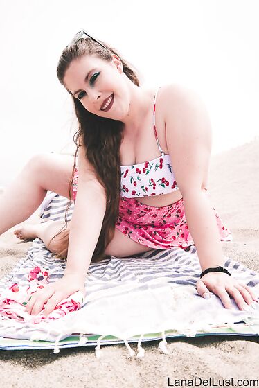 Cherry Kiss Beach Babe - Free