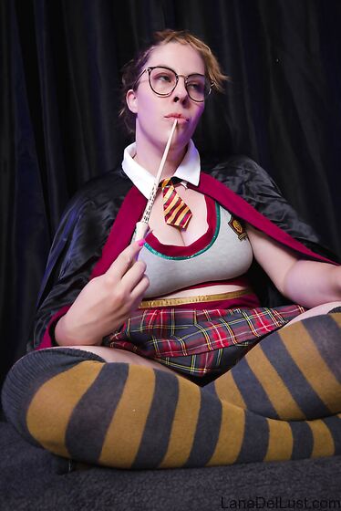 Hogwarts Legacy Student Parody - Zip