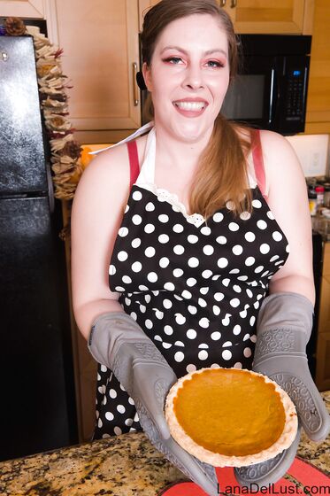 Pumpkin Pie And Cream - Free