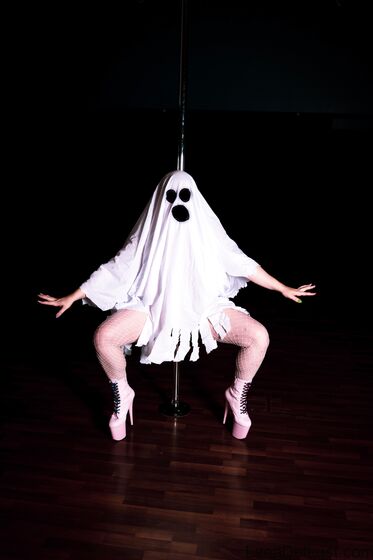 Pole Dancing Ghost - Free