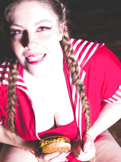 Burger Babe - Zip