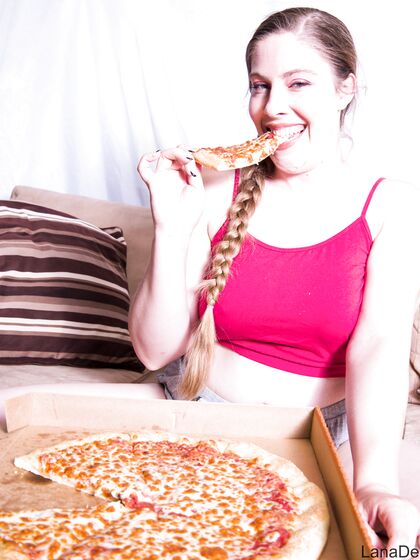 Hot N Ready Pizza Slut - Free