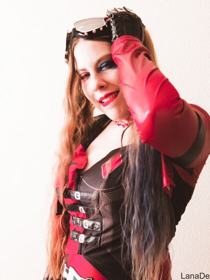 Harley Quinn Cosplay - Zip