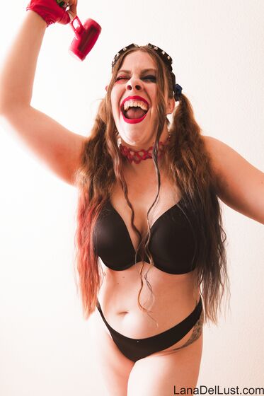 Harley Quinn Cosplay - Zip