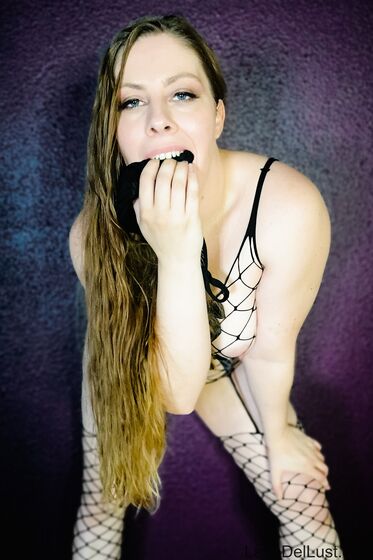 Black Fishnet Bodystocking And Heart Flogger - Zip
