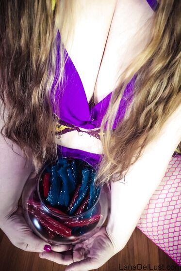 Sweet Like Licorice - Zip