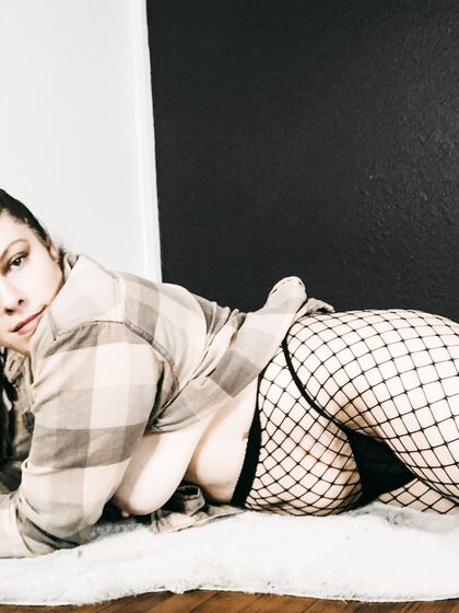 Black Fishnet And Flannel - Zip