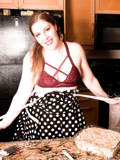 Apple Crumble Naked Baker- Zip