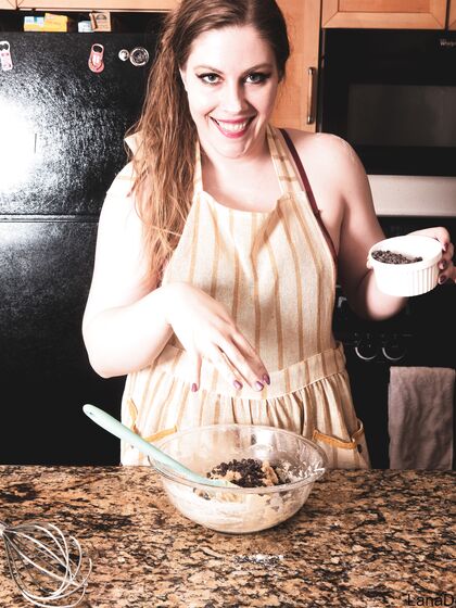 Chocolate Chip Cookie Naked Baker - Zip