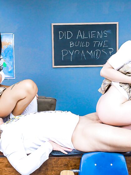 Great XXX Threesome With Octavia Red And Roxie Sinner