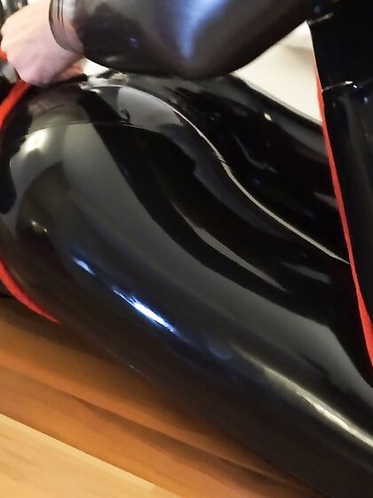 Elise Graves - Playing with her new Rubberdoll in Bondage