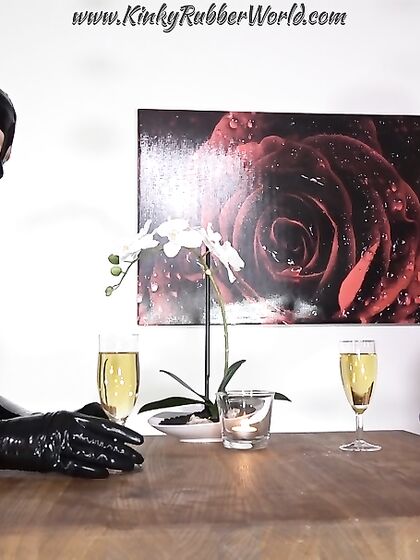 Rubberdate with Nadira Diamond