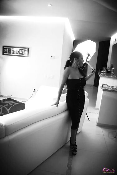 SHOOTING WITH TANIAQ SHEMALE