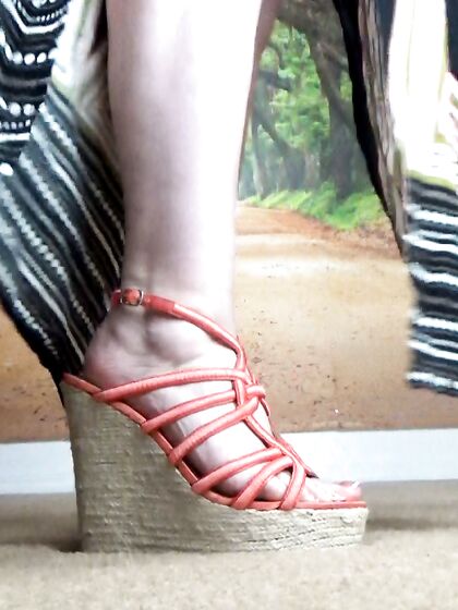 Wedge me in
