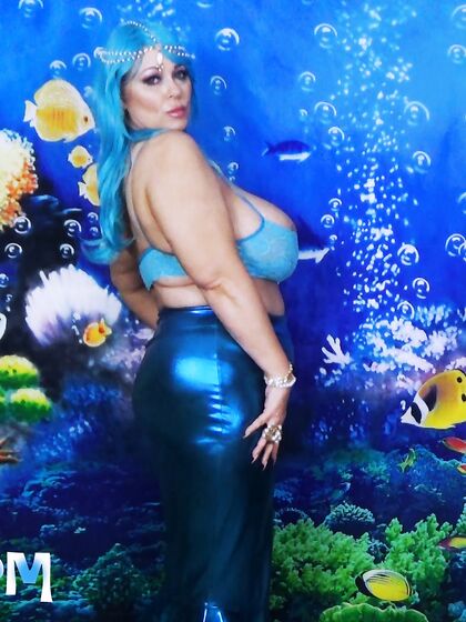 Sexy Siren of the Sea