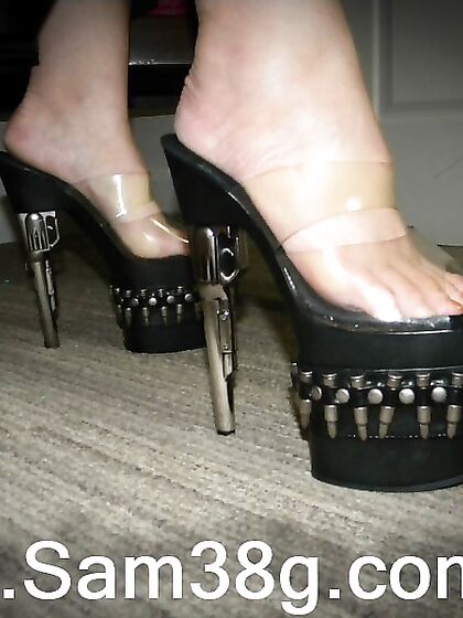 Evil Queen Samantha 38g, Wonder Woman Miss Maria Moore  Kitty Trinety G