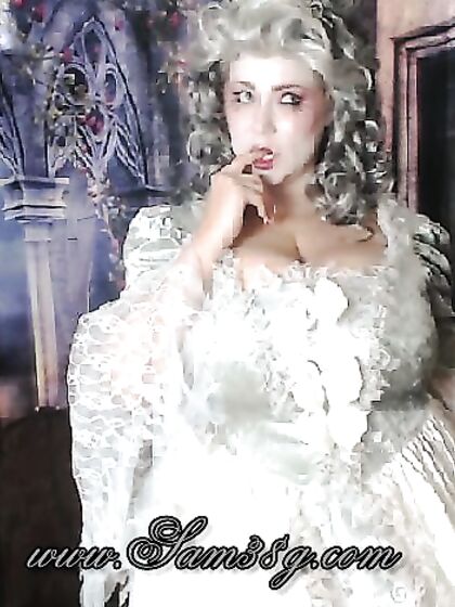 Samantha 38g as Marie Antoinette