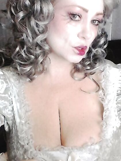 Samantha 38g as Marie Antoinette