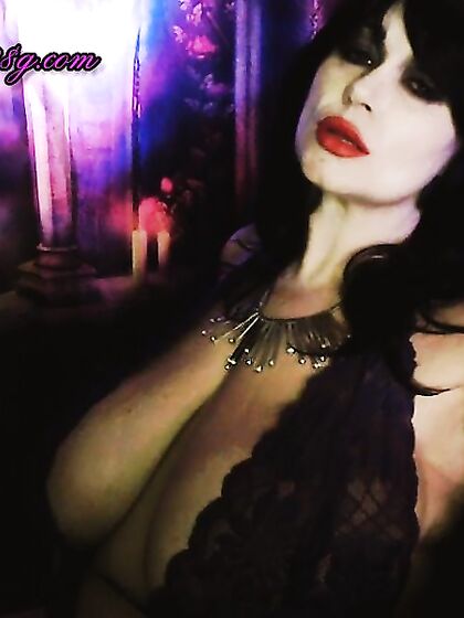 Queen Vampire