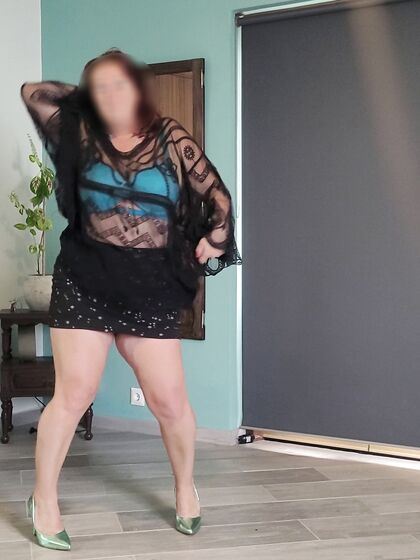 Ultimate Tease from Nikki Holland