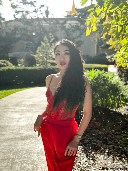 Neighborhood Baddie