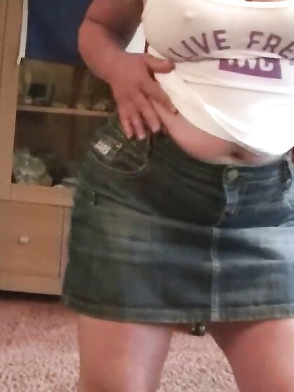 Ass facing Nikki Holland while fucking her