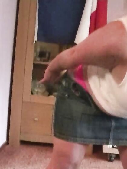 Ass facing Nikki Holland while fucking her