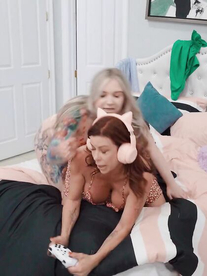 Alexis Fawx And Kaiia Eve Pleasuring Each Other In Bed