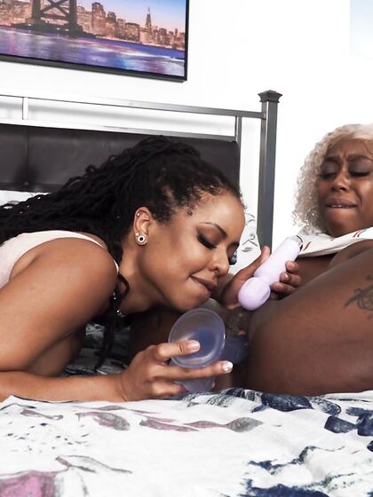 Black Lesbians Kira Noir And Baby Gemini Make Love In Bed